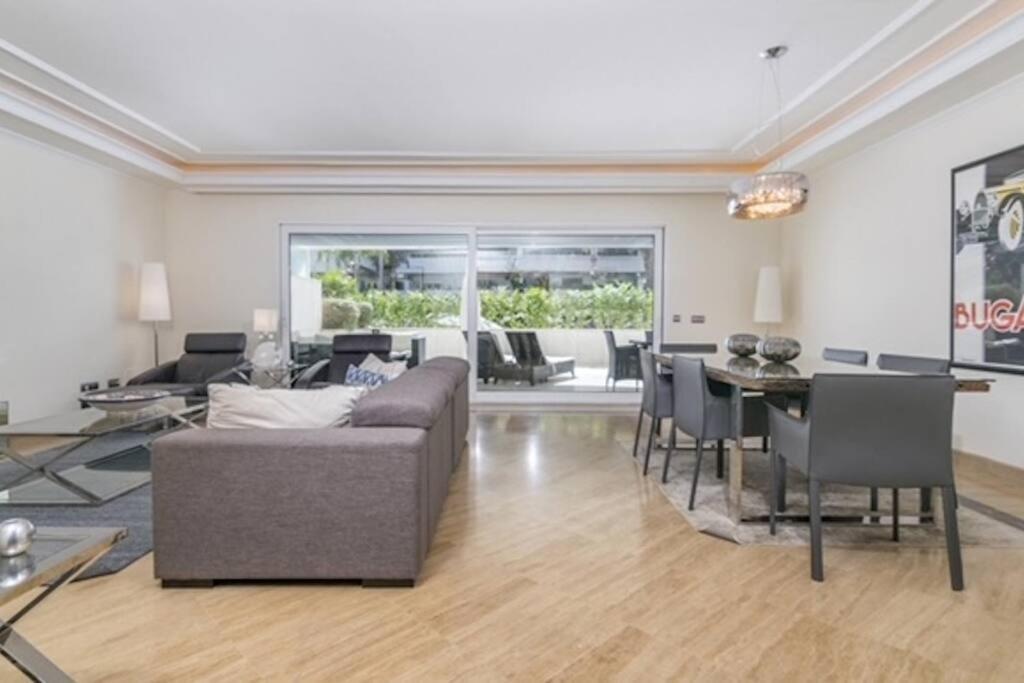Apartment 3 Bed Embrujo De Banus, 4 Min Walk To Beach! *